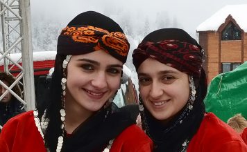Hemşinli Kızlar